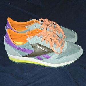 Reebok Multicolor Sneakers | SIZE: Men: 8.5 Womens 10